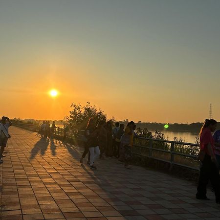 Royal Mekong Riverside Hotel Nong Khai Exterior photo