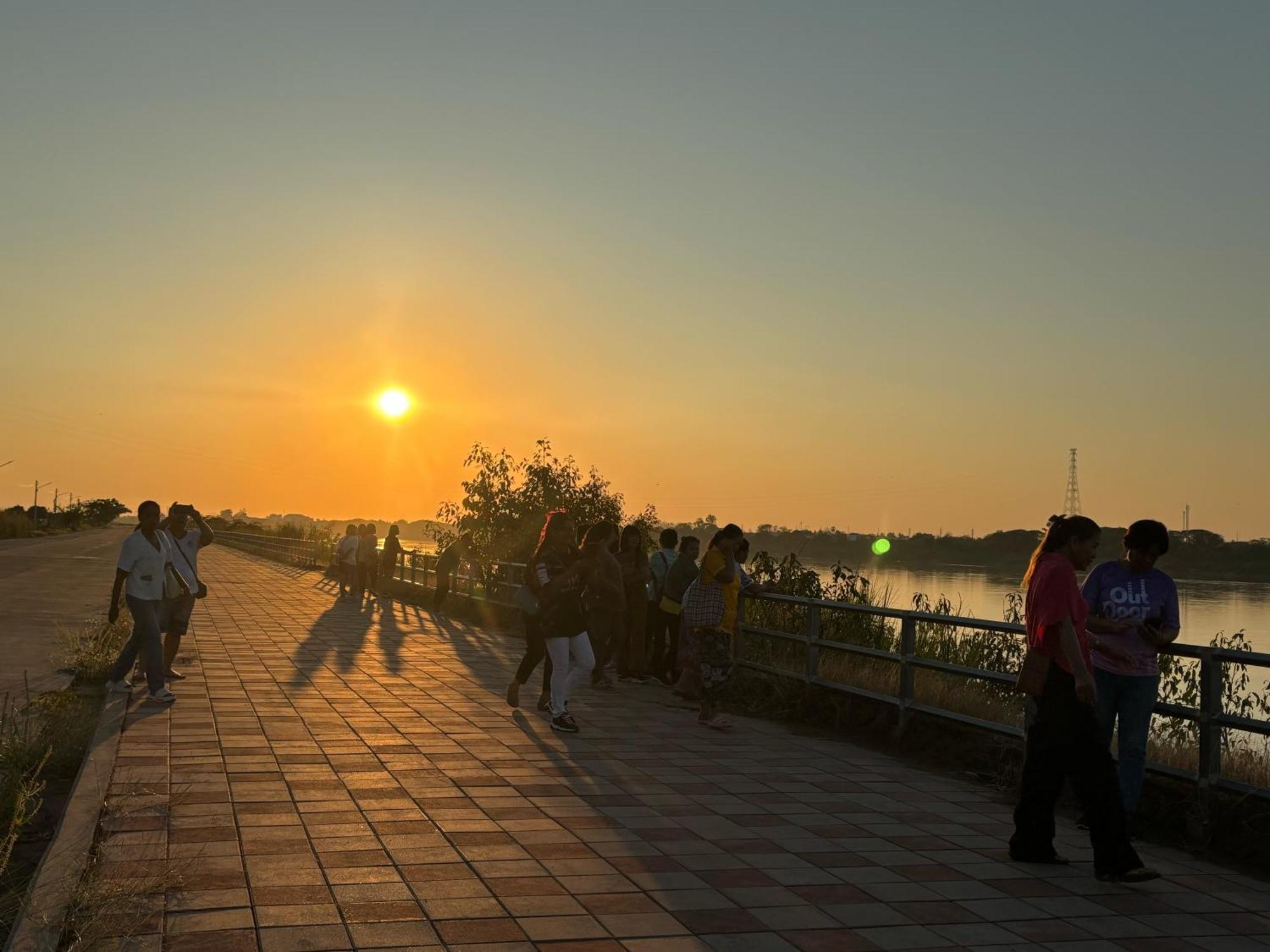 Royal Mekong Riverside Hotel Nong Khai Exterior photo