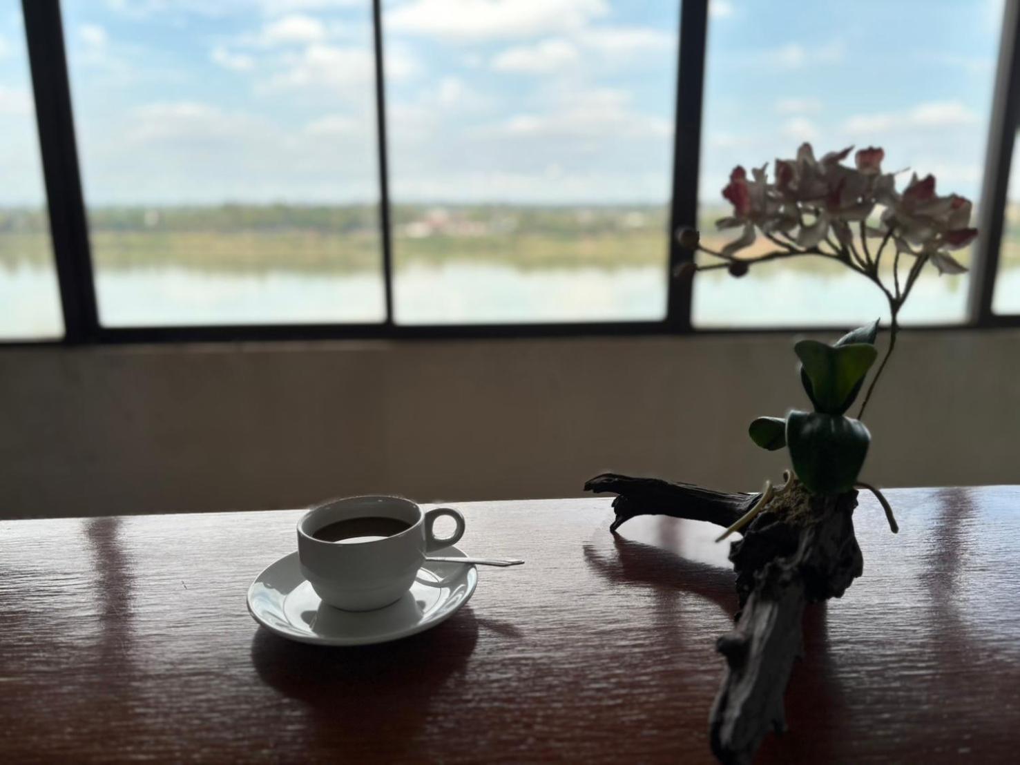 Royal Mekong Riverside Hotel Nong Khai Exterior photo